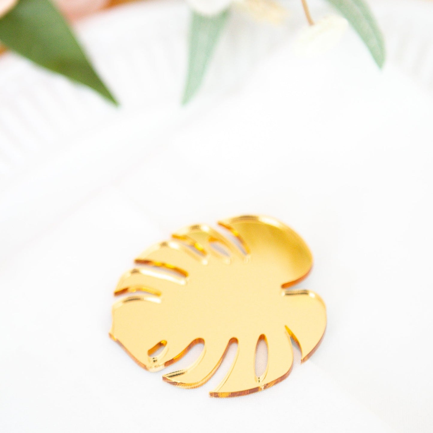 Tropical Name Place Card Charm Monstera Leaf Party Favor Name Card Table Number Tags for Place Cards Tropical Wedding