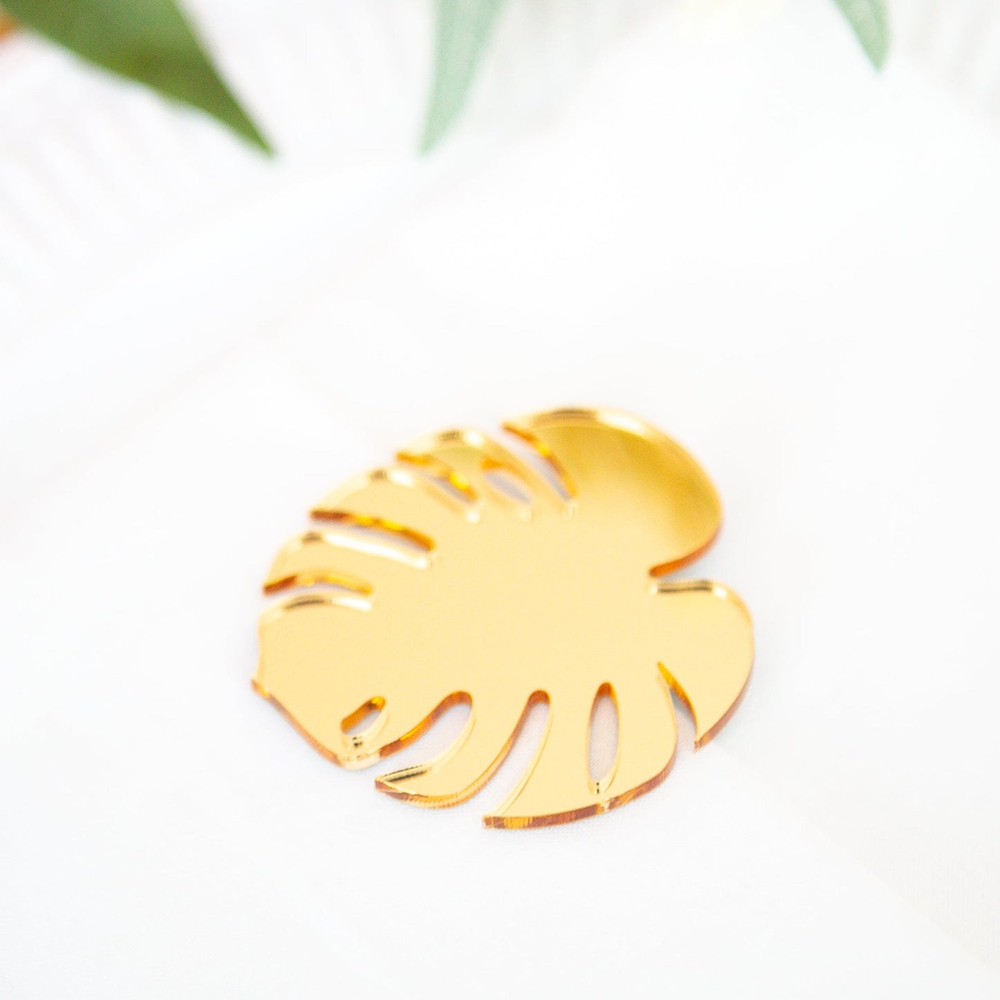 Tropical Name Place Card Charm Monstera Leaf Party Favor Name Card Table Number Tags for Place Cards Tropical Wedding