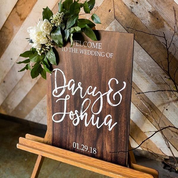 Wood Calligraphy Wedding Welcome Sign – Z Create Design