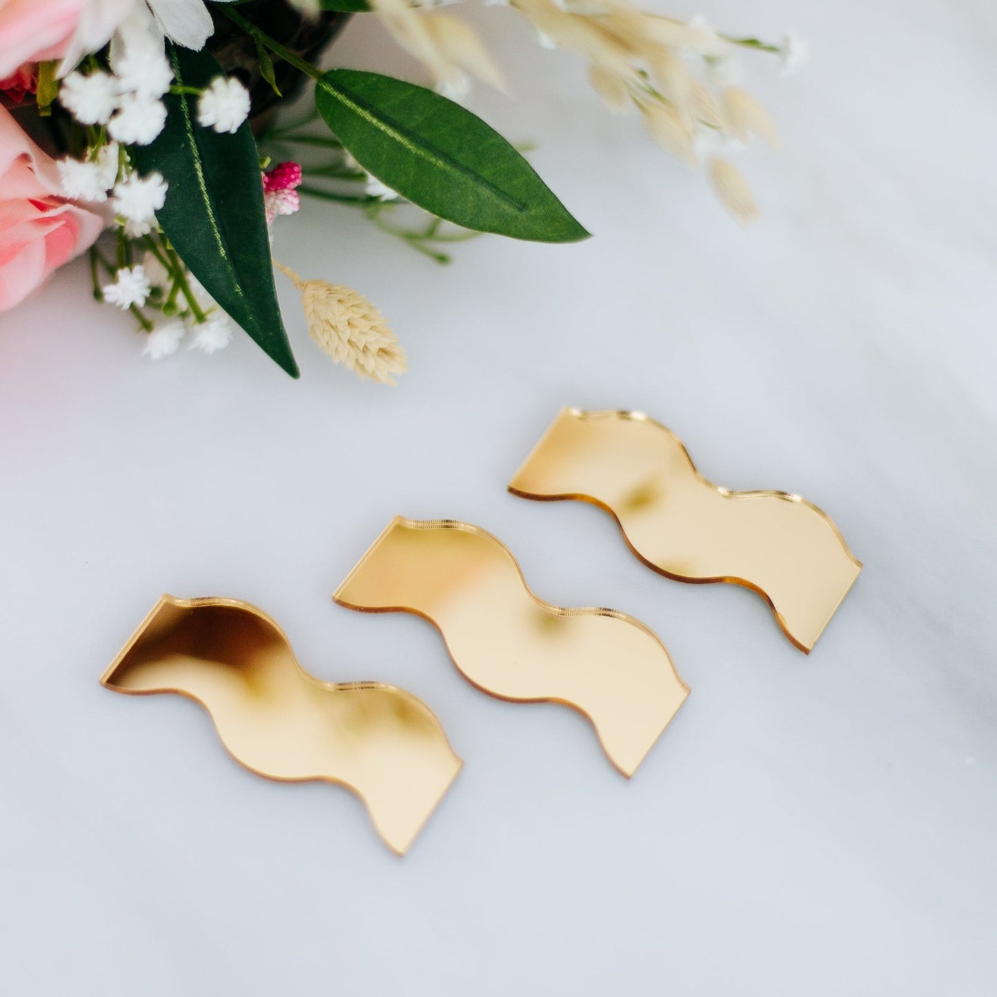 Wavy Squiggle Place Cards Plate Names Acrylic Gold Party Favor Name Place Card Table Number Tags for Place Cards Modern Wedding