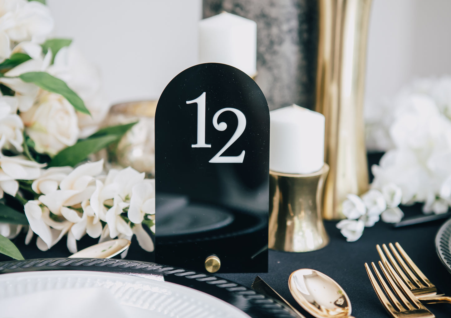 Acrylic Table Numbers, Modern Shape Wedding Table Sign