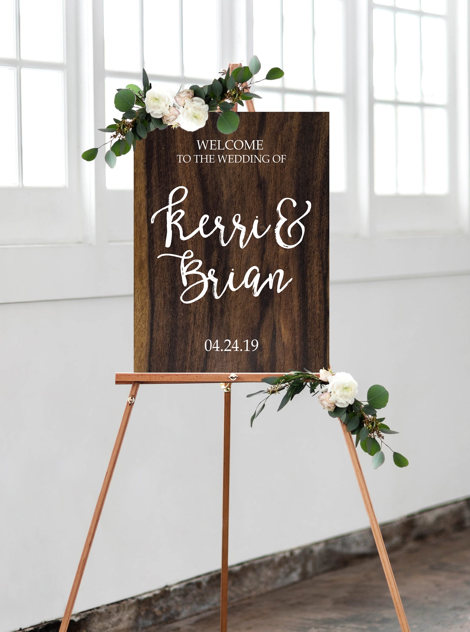 Wood Calligraphy Wedding Welcome Sign – Z Create Design